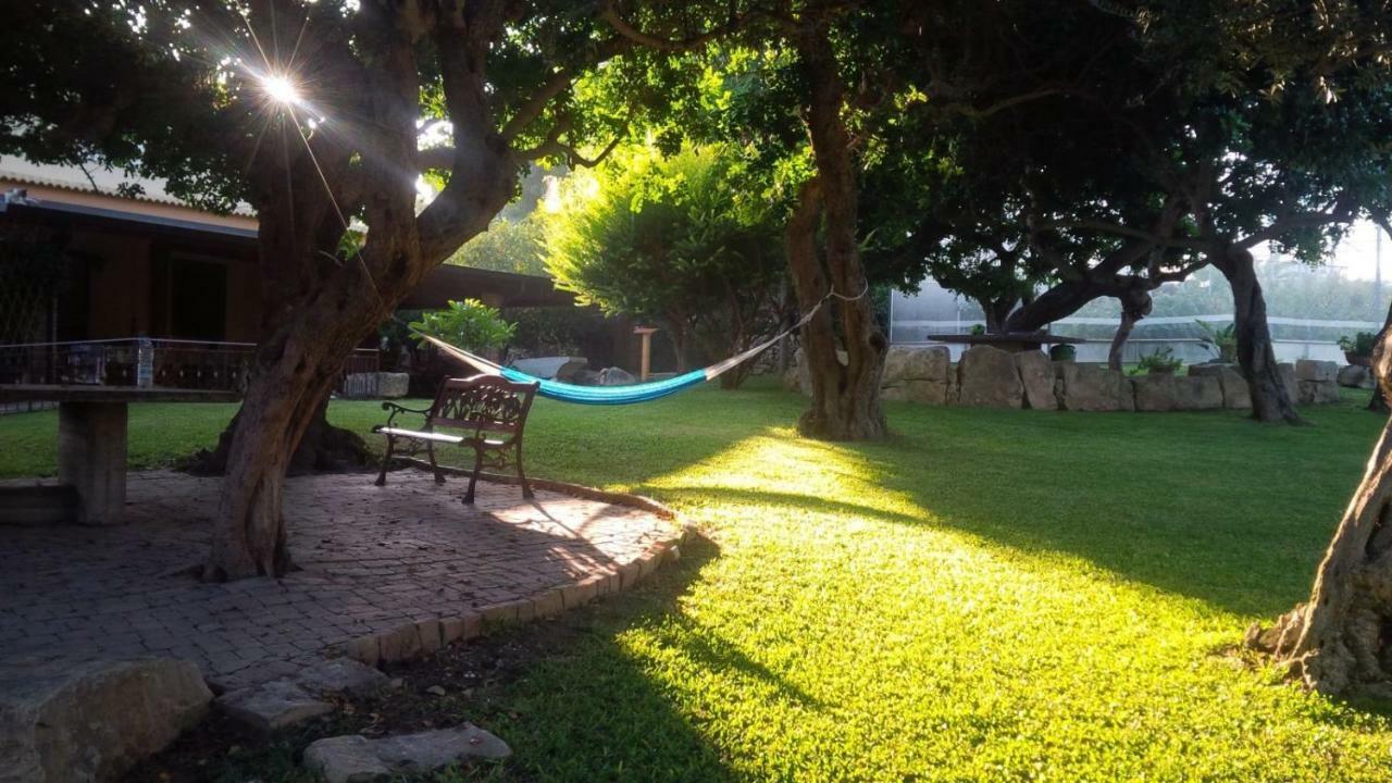 Villa Giulia - Sicilian Luxury Garden Пунта Сека Екстериор снимка