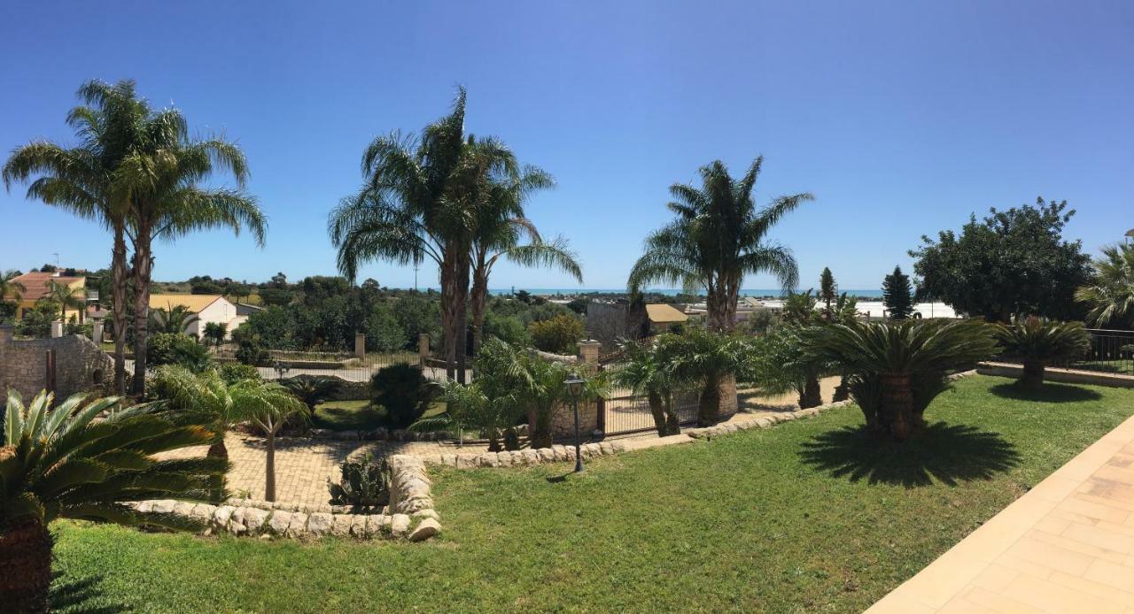 Villa Giulia - Sicilian Luxury Garden Пунта Сека Екстериор снимка